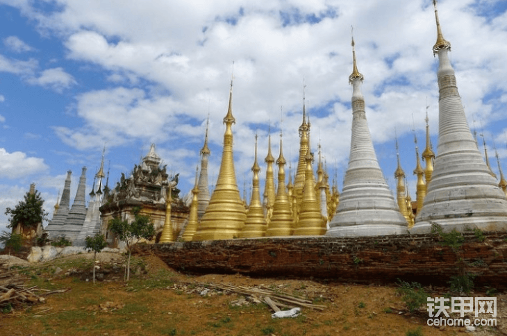 在几个世纪后，巴以帝国的两个国王，纳拉帕提斯和阿纳瓦拉塔在这个地方建造了宝塔。
                            缅甸的Shwe旅游区的中心，有一尊佛像，据信是阿育王自己建造的，
                            尽管没有考古学证据来支持这一理论。
