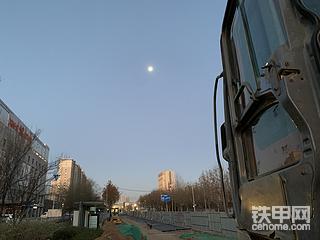 铁甲人的一天