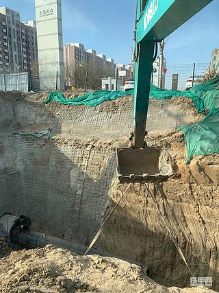 铁甲人的一天