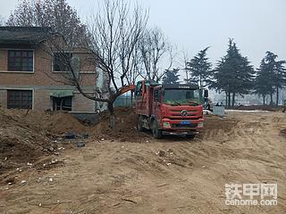如火如荼的工地