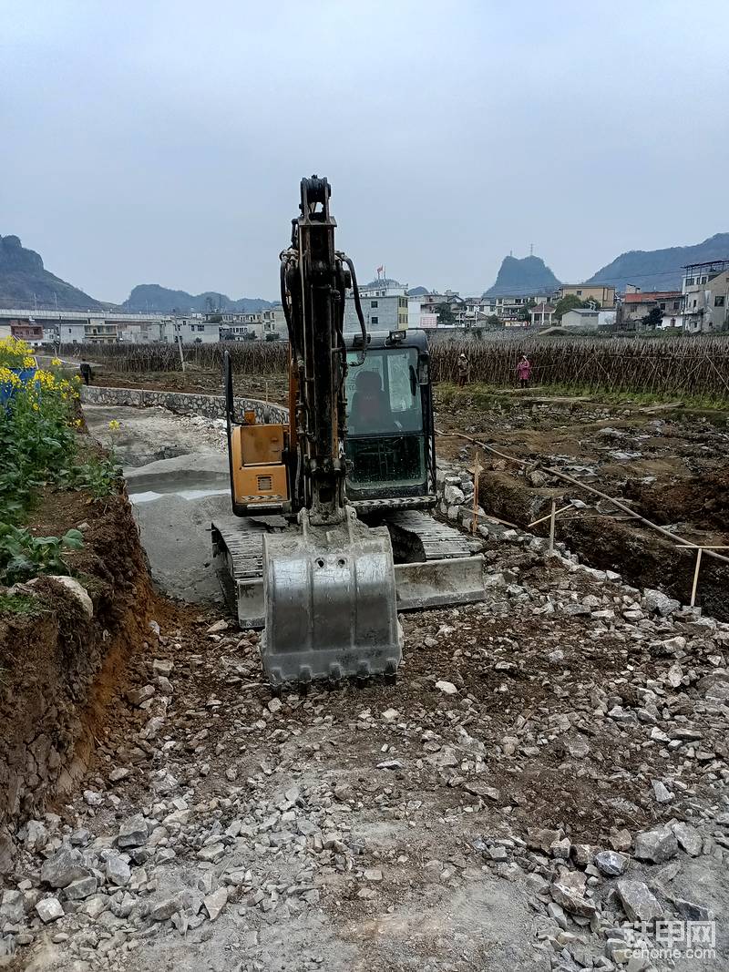 原厂斗子还是耐用，新斗子没原厂漂亮，钢材薄了点，3000大洋没加固