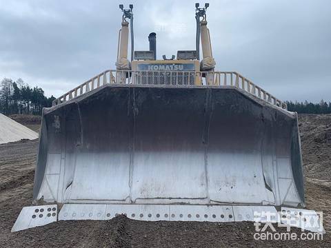 小松D475A-5履带式推土机