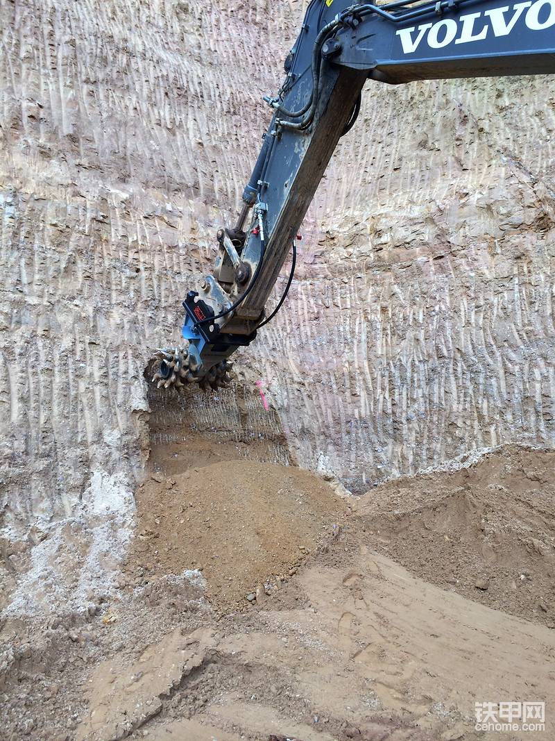 铣挖机用于矿山采掘