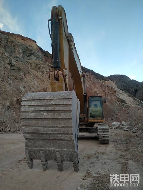 卡特350干活实拍高清大图！