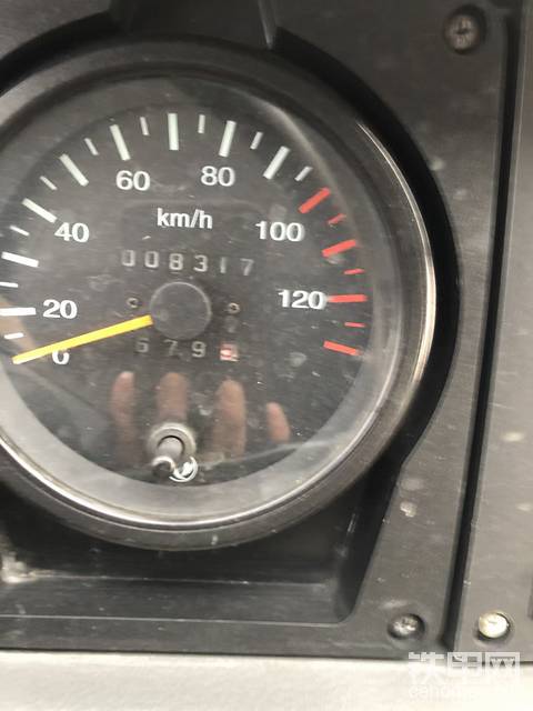 新到極品準新東風原裝翻斗車。全車原版.車廂尺寸長4.2