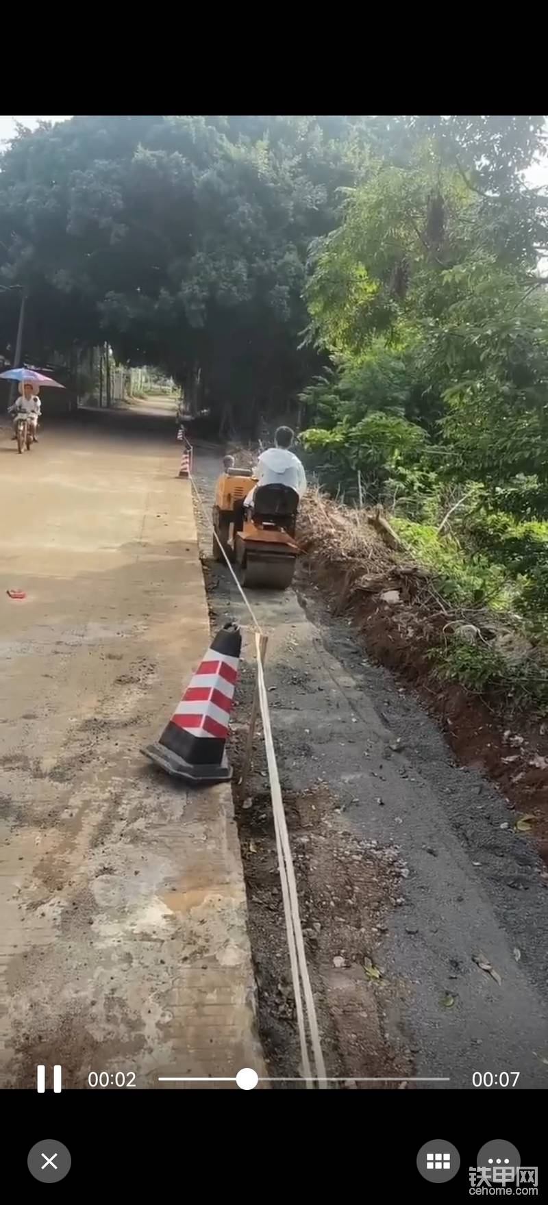 求購一臺(tái)小型挖路機(jī)，有的聯(lián)系。80cm---1米寬的-帖子圖片