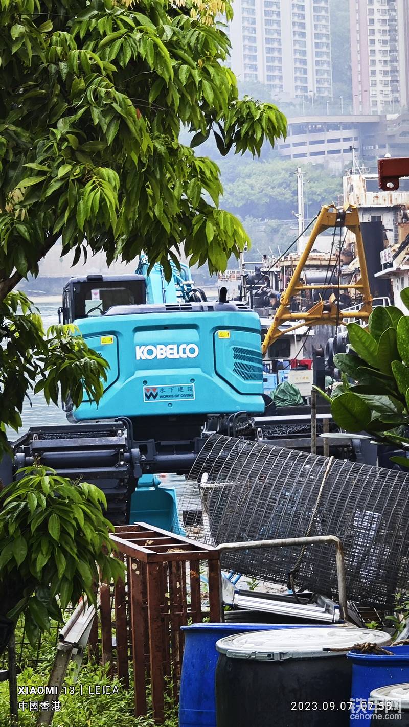 香港工程出现无尾水挖机-帖子图片