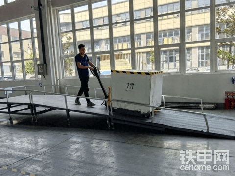 庫叉模組叉車|一車多能，輕松應(yīng)對搬運需求