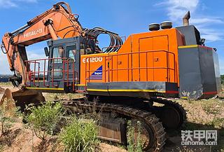 日立EX1200-5D挖掘機(jī)