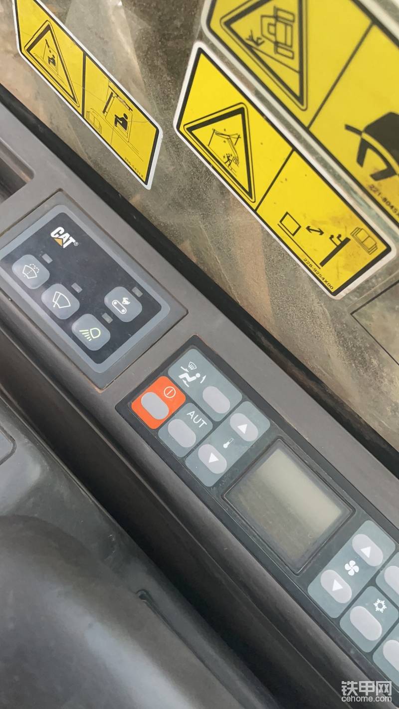 這個(gè)比空調(diào)系統(tǒng)的復(fù)雜程度，和小轎車有一拼