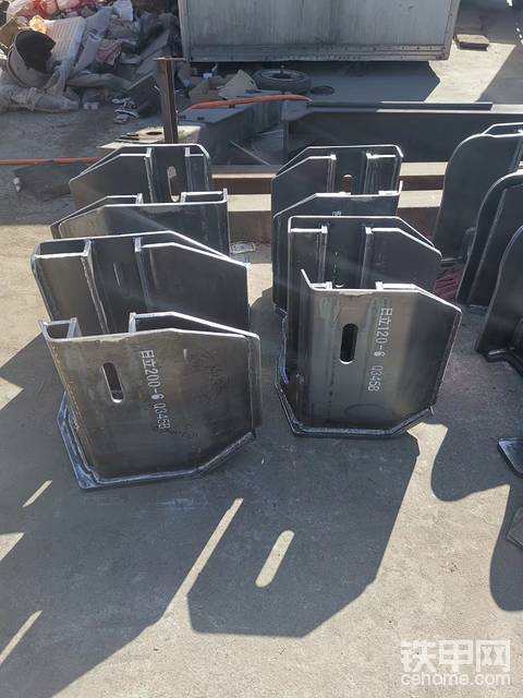 各種挖機拆車件