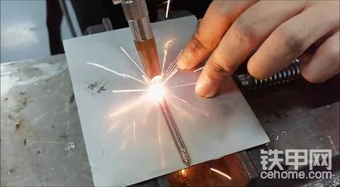 手持激光焊接机厂家，引领焊接行业新潮流！