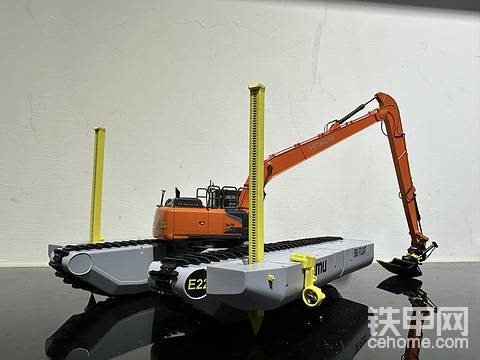 曰立ZX200LC-7长臂挖掘机