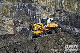 高效低耗：采矿业选择利勃海尔履带式推土机