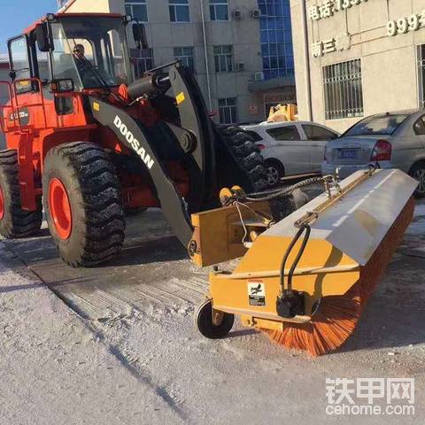 市政道路掃雪車 裝載機(jī)改裝除雪滾刷 清雪神器