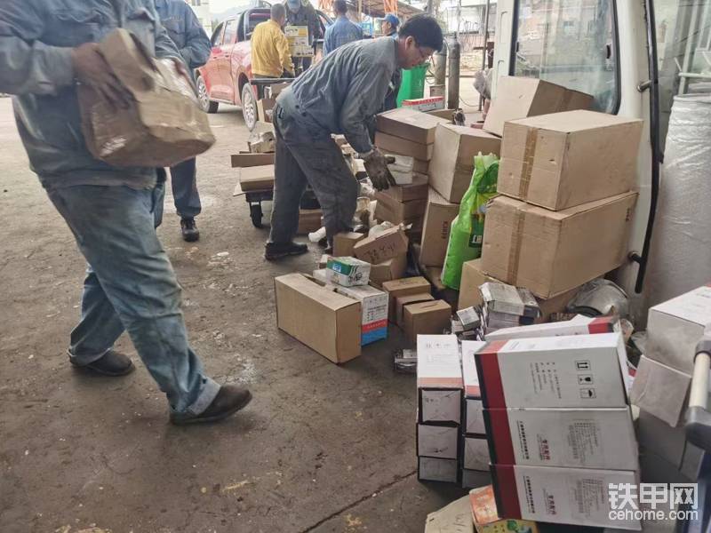 长江汽车起重机维修，可上门服务，并提供各型号长江吊车配件-帖子图片