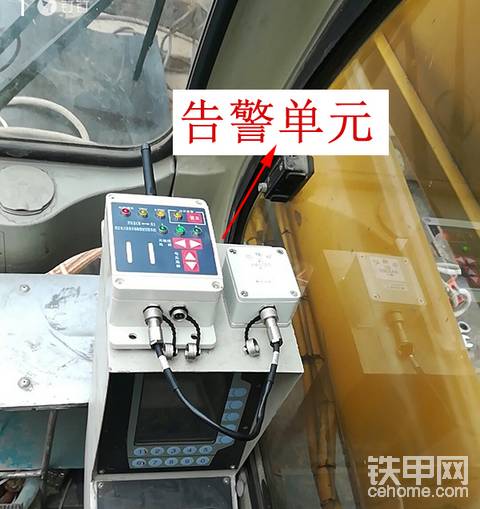 吊車作業(yè)安全必備：特力康近電感應(yīng)報警器精準(zhǔn)預(yù)警保平安