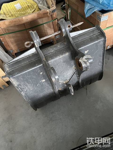 沃爾沃55挖掘機(jī)原廠全新挖斗，全網(wǎng)就這一款，錯(cuò)過就只能哭暈在手機(jī)屏幕上了！