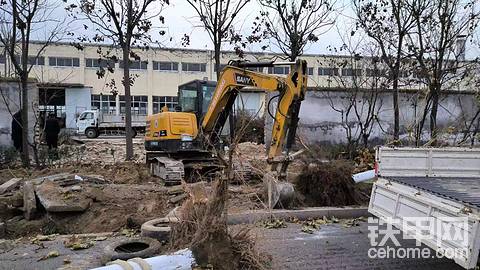 嘉祥縣疃里鎮(zhèn)挖掘機出租 紙坊鎮(zhèn)挖掘機租賃