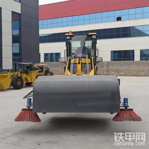 道路清掃器水穩(wěn)層清掃用掃地機效率快
