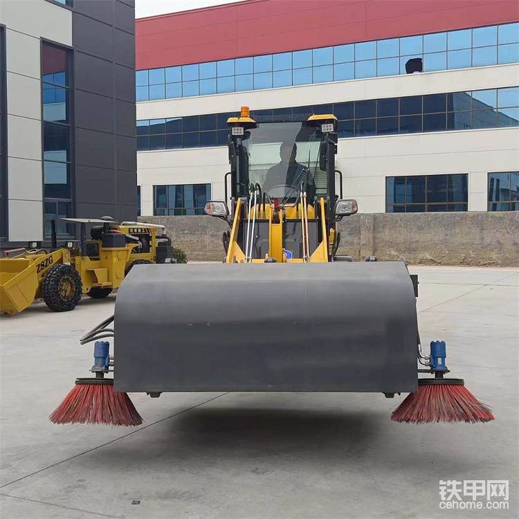 道路清掃器水穩(wěn)層清掃用掃地機效率快-帖子圖片