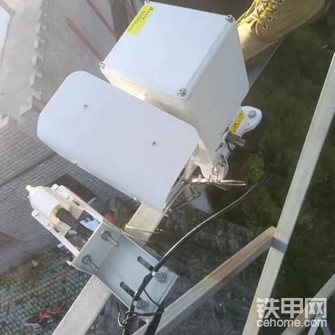 輸電線路微波覆冰預(yù)警系統(tǒng)，筑牢電力設(shè)施 “防護(hù)網(wǎng)”