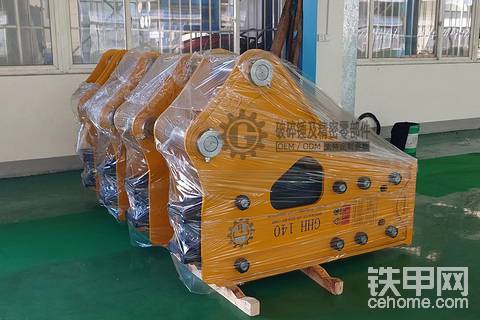 液压破碎锤易损件清单及维护要点