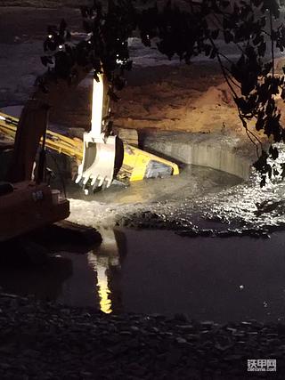 卡特320GX挖掘机泡水处理经验分享