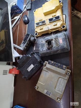 卡特320GX挖掘机泡水处理经验分享