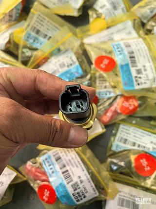 进气温度传感器