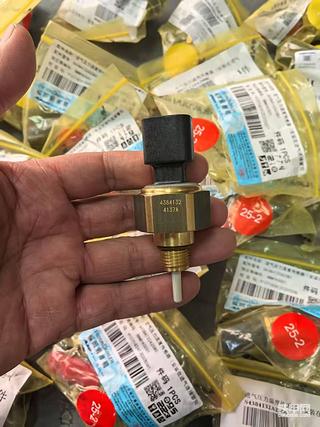 进气温度传感器