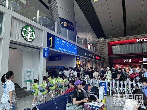 还有一群少年与我同行
