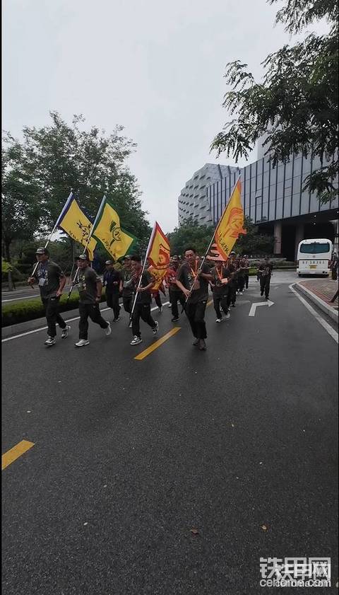 铁甲大军奔跑起来啦