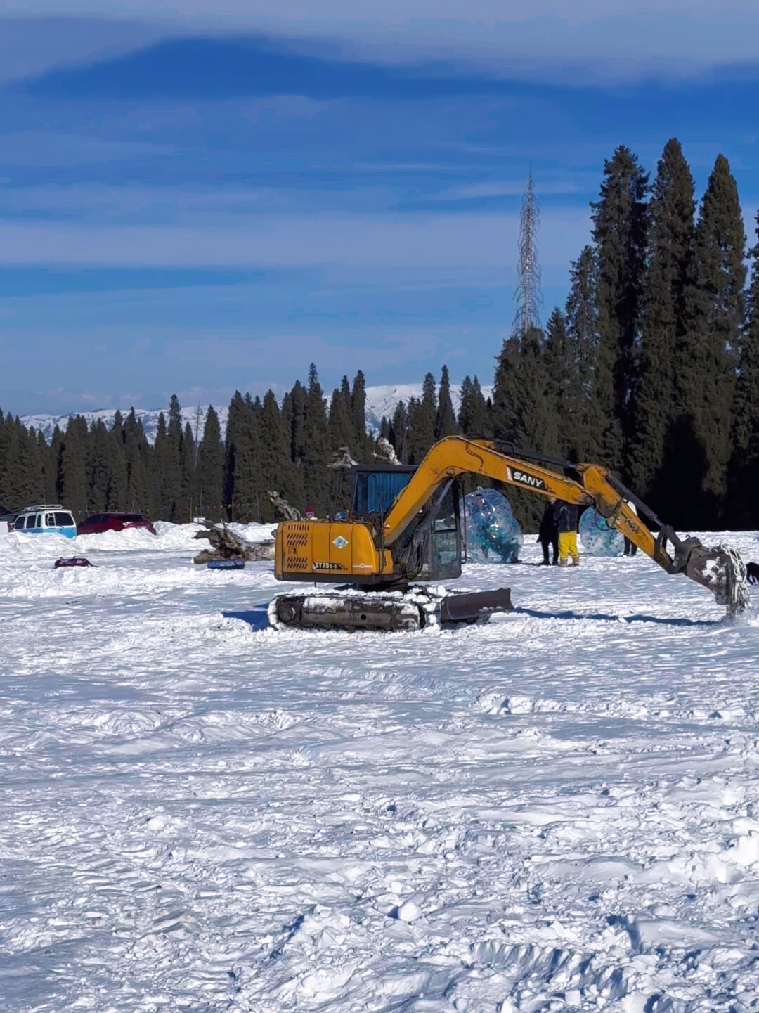 在庫(kù)爾德寧看到挖掘機(jī)的多樣用途-帖子圖片