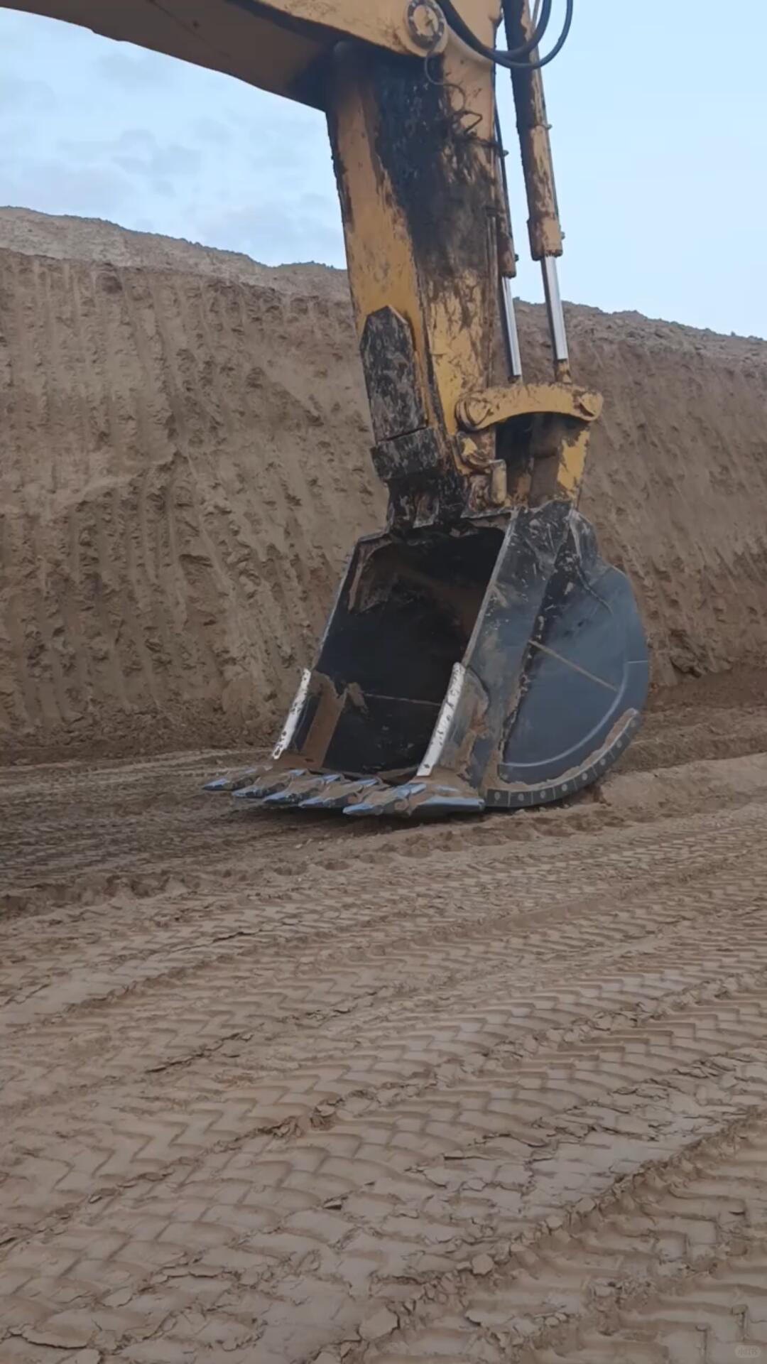 这才叫挖掘机，你哪种只能算微挖-帖子图片