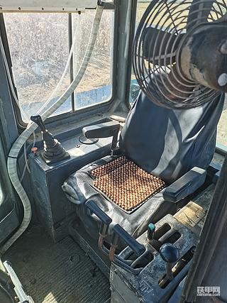 山推130S湿地推土机，