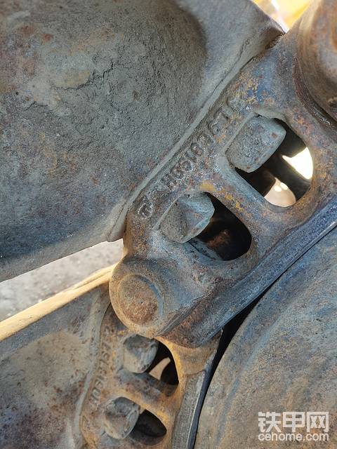 山推130S湿地推土机，