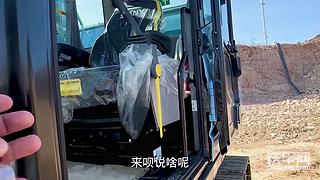 今天体验了一下三一重工的电动挖掘机，特别好开不信你试试！