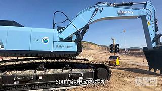 今天体验了一下三一重工的电动挖掘机，特别好开不信你试试！