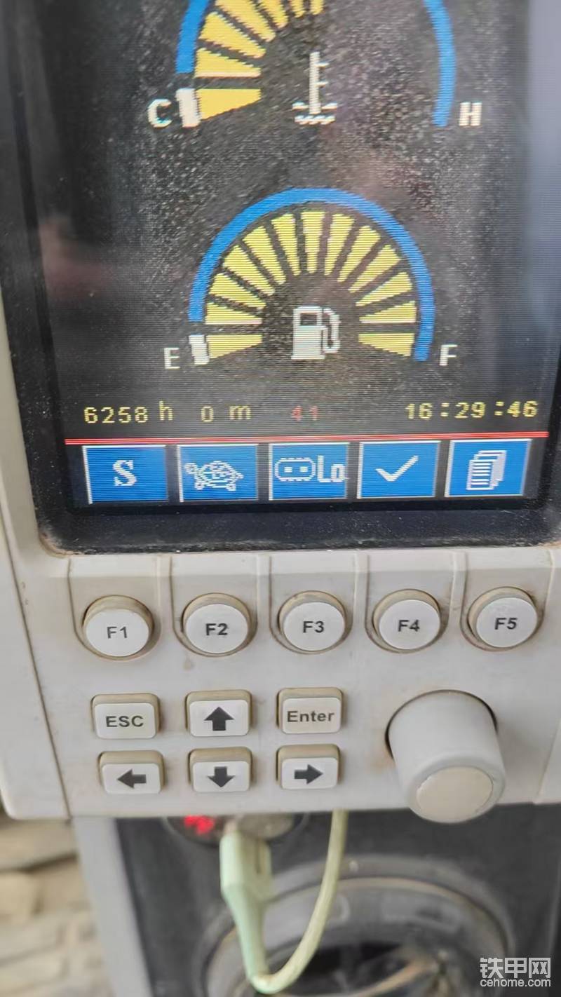 这张图片是昨天刚拍的，才6000多小时，真实时间是第二张时间+两万小时