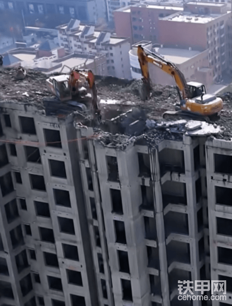 高空拆楼，这种活儿估计会越来越多