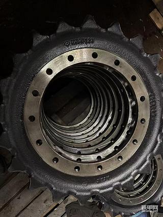 住友120/130原装驱动轮