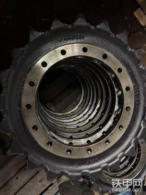 住友120/130原装驱动轮