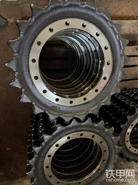 住友120/130原装驱动轮