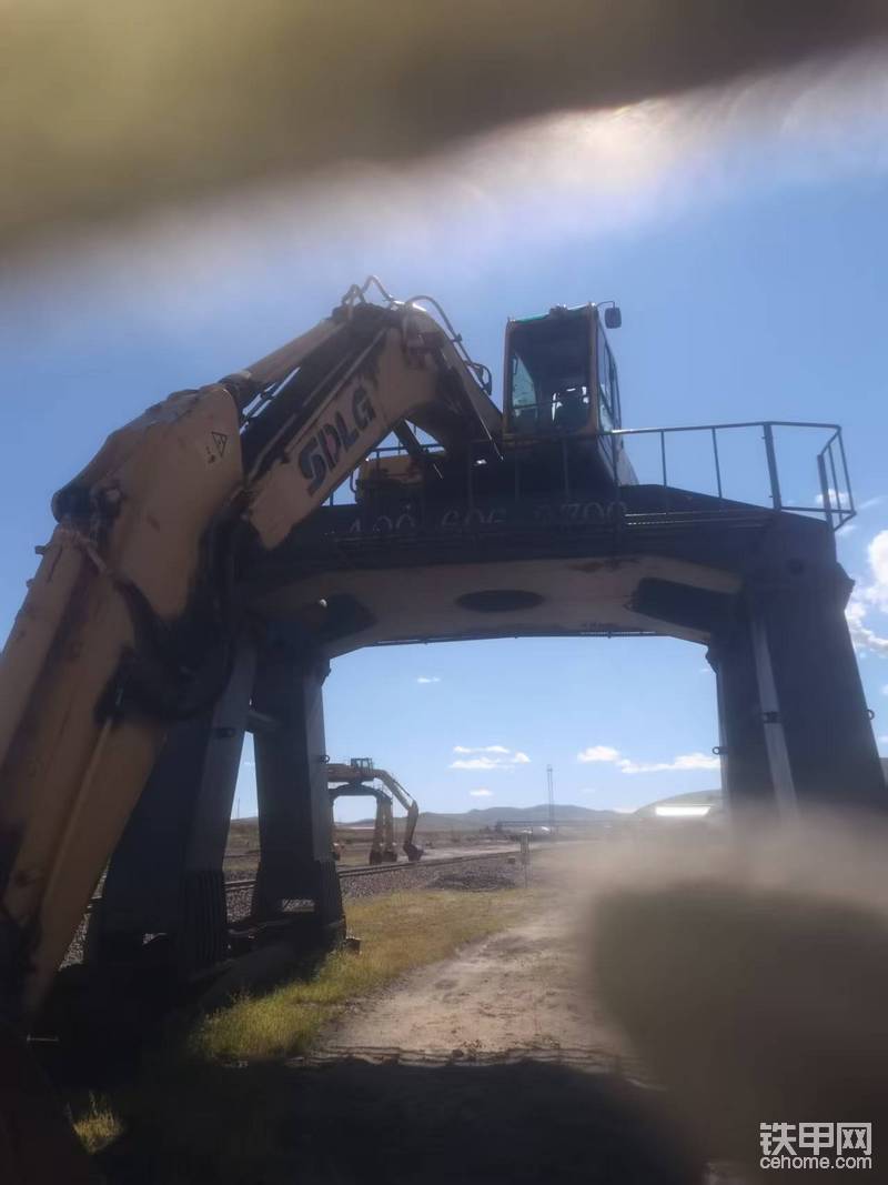 卖临工8成新高腿挖掘机，使用小时数很少-帖子图片