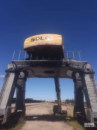 卖临工8成新高腿挖掘机，使用小时数很少