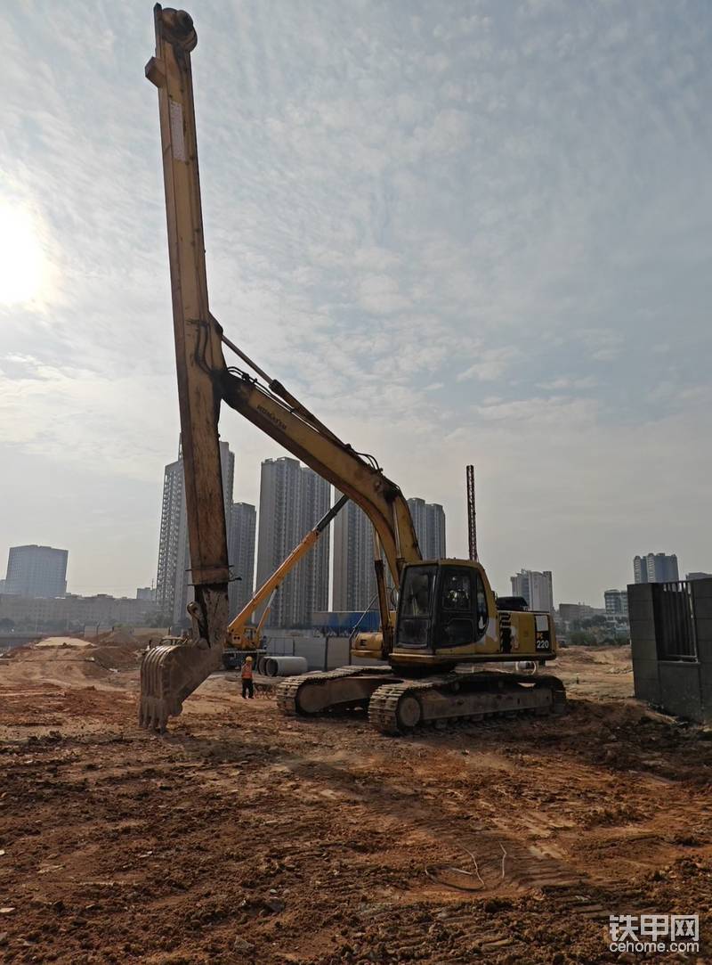 夕阳西下，不愿服老也老了。