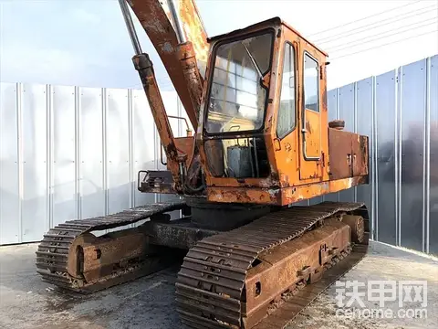 1980年生产的日立UH07-5