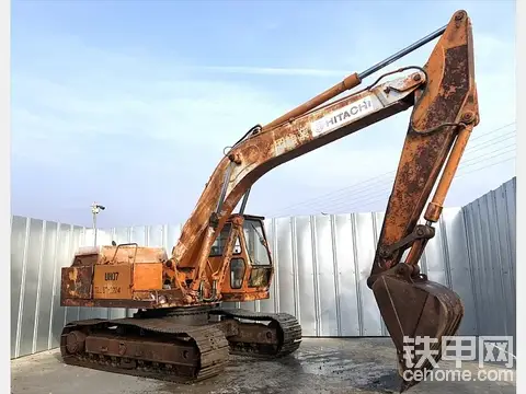 1980年生产的日立UH07-5