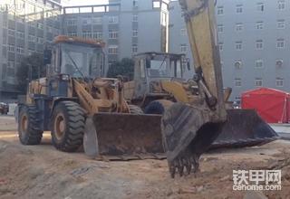 哈喽，大家好，我是来自于晋江的铲车佬，无意中从优酷里面翻出了自己以前拍工程的账号